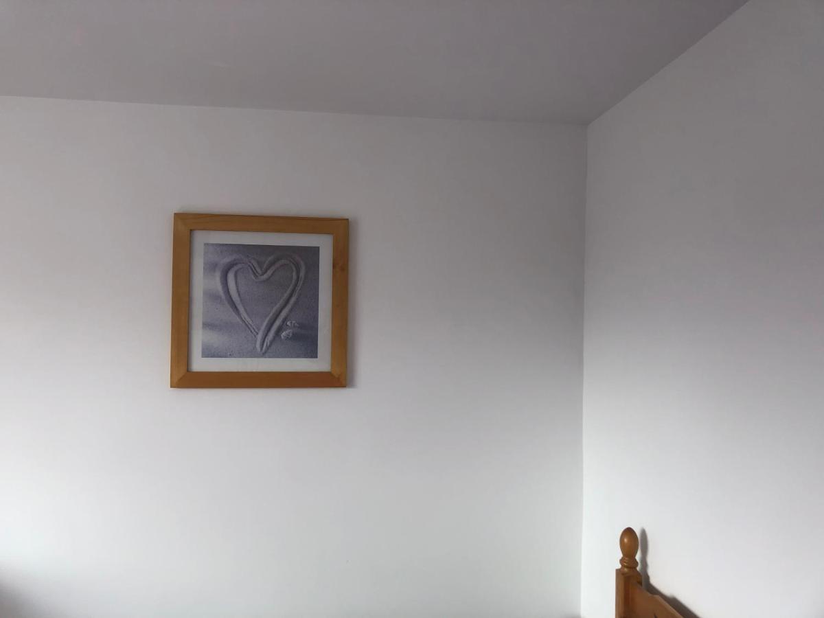 Lighthouse Apartment Largs Exterior foto